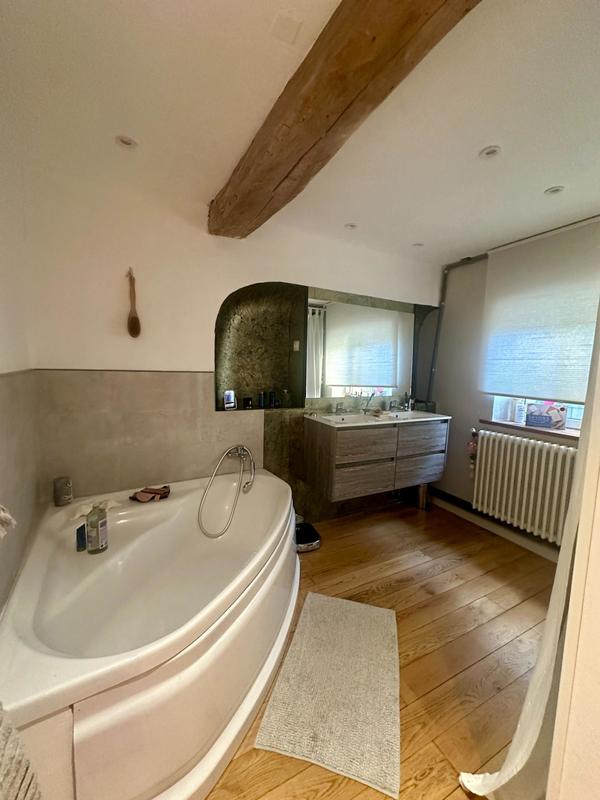 Maison - 193 m² - 9 pièces