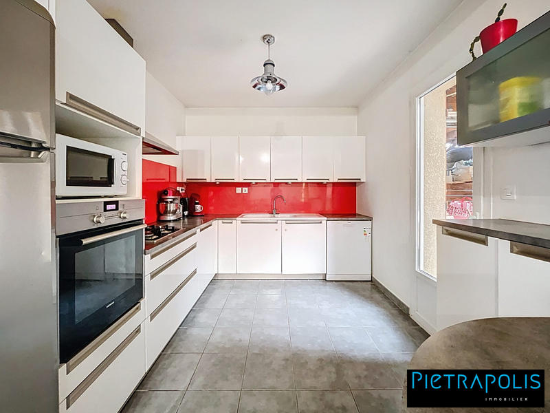 Maison - 100 m² - 6 pièces