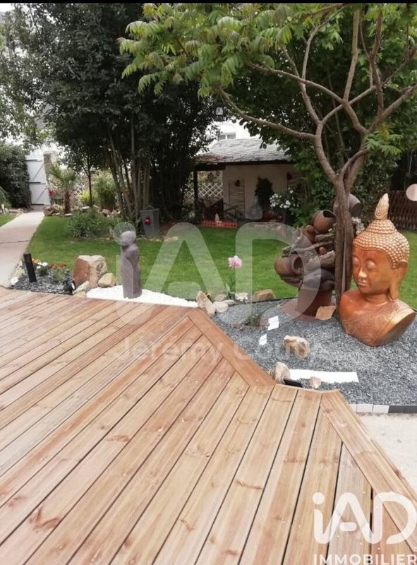 Maison - 201 m² - 9 pièces