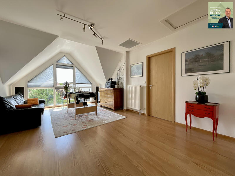 Maison - 256 m² - 7 pièces