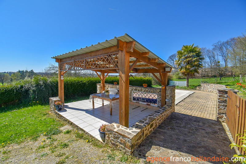 Maison en pierre - 97 m² - 6 pièces