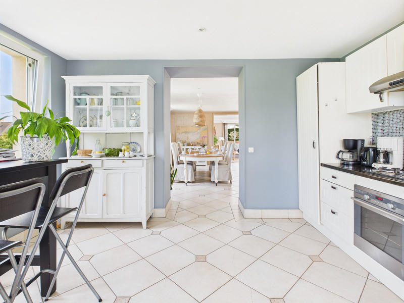 Maison - 230 m² - 7 pièces