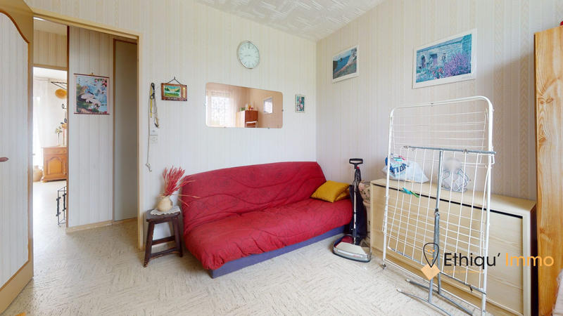 Maison - 99 m² - 6 pièces