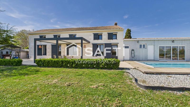 Maison - 265 m² - 8 pièces