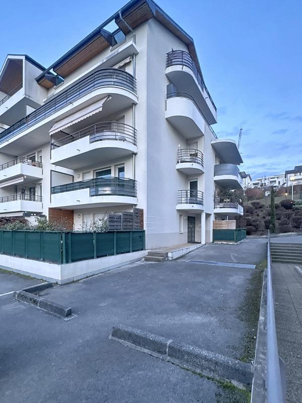 Appartement ancien - 71 m² - 3 pièces