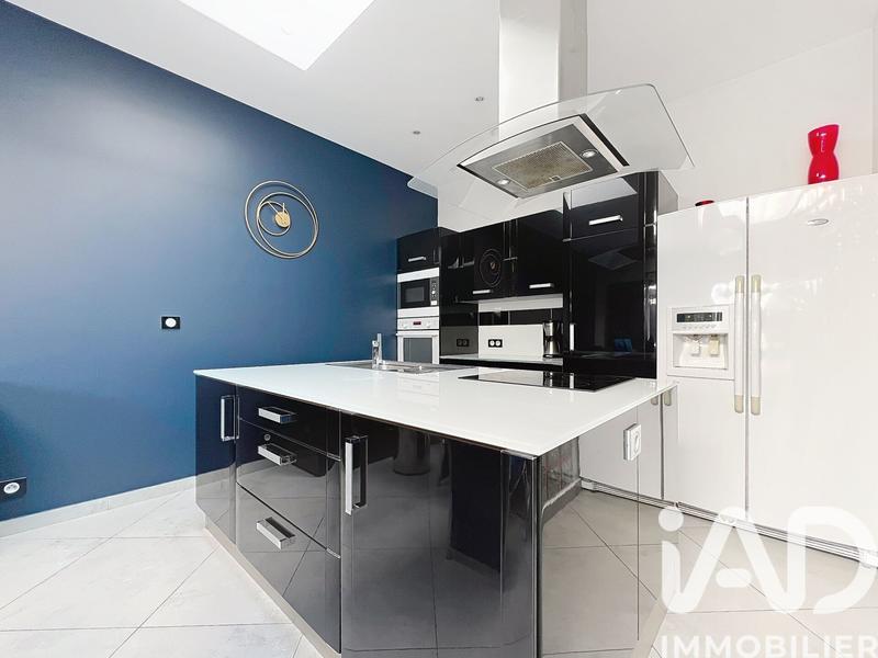 Maison - 146 m² - 8 pièces