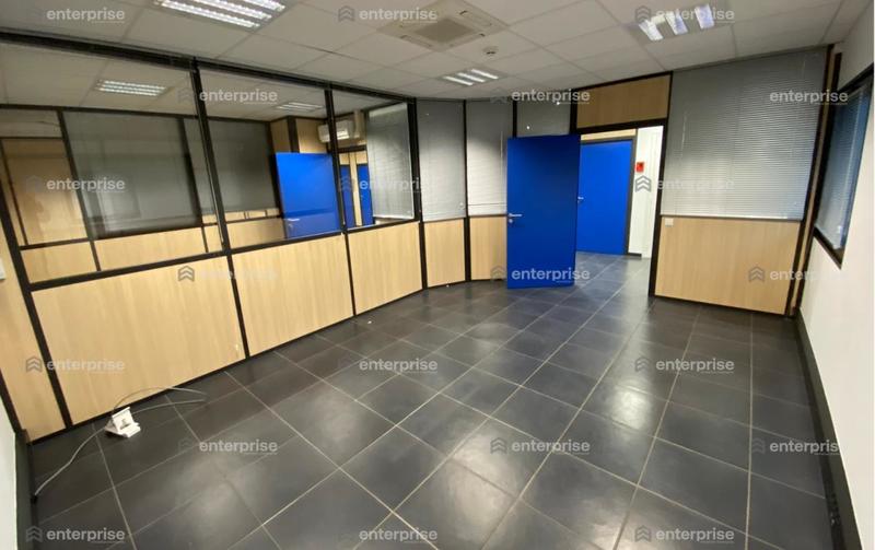 Local d'activité / Entrepôt - 563 m²