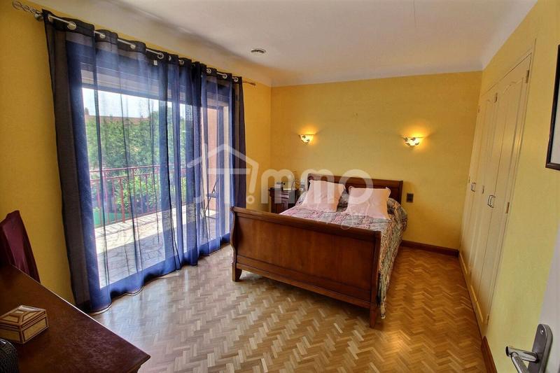 Maison de ville - 180 m² - 6 pièces