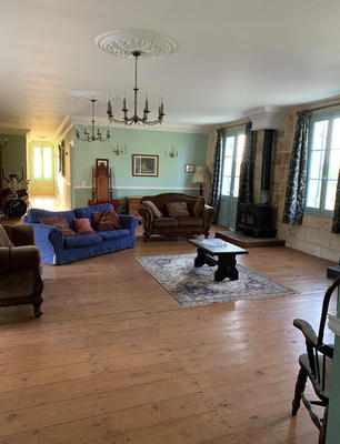 Maison - 245 m² - 7 pièces