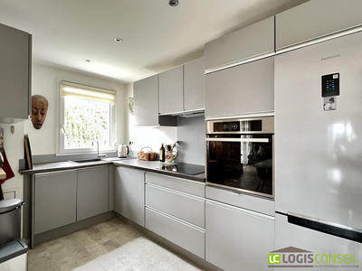 Appartement - 82 m² - 4 pièces