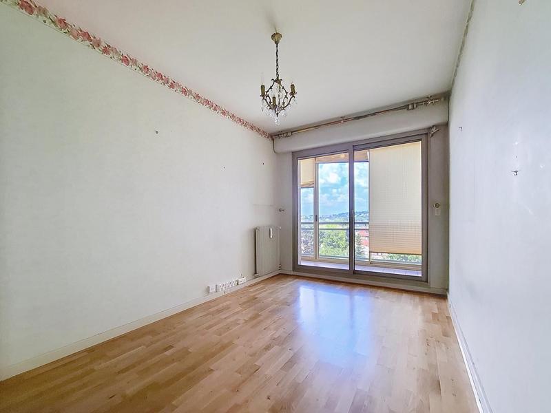 Appartement - 110 m² - 4 pièces