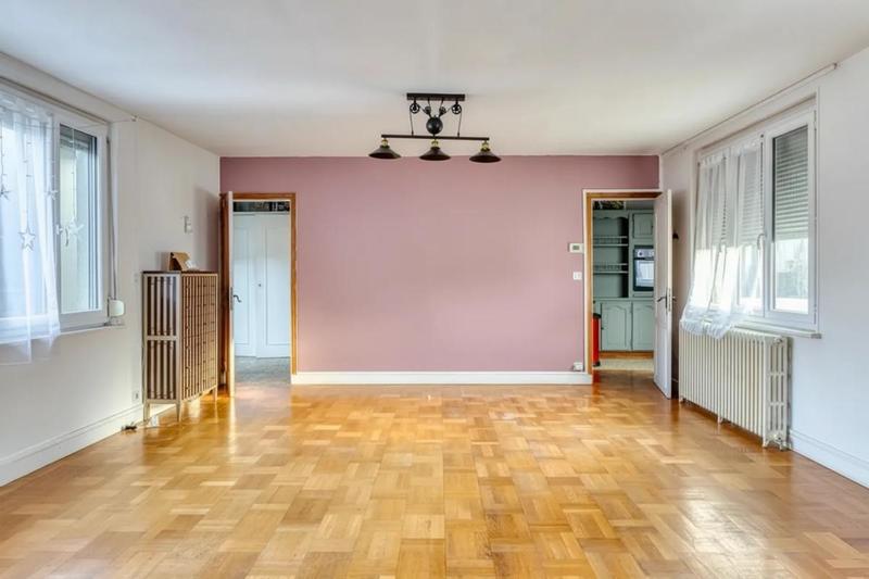 Maison - 238 m² - 11 pièces