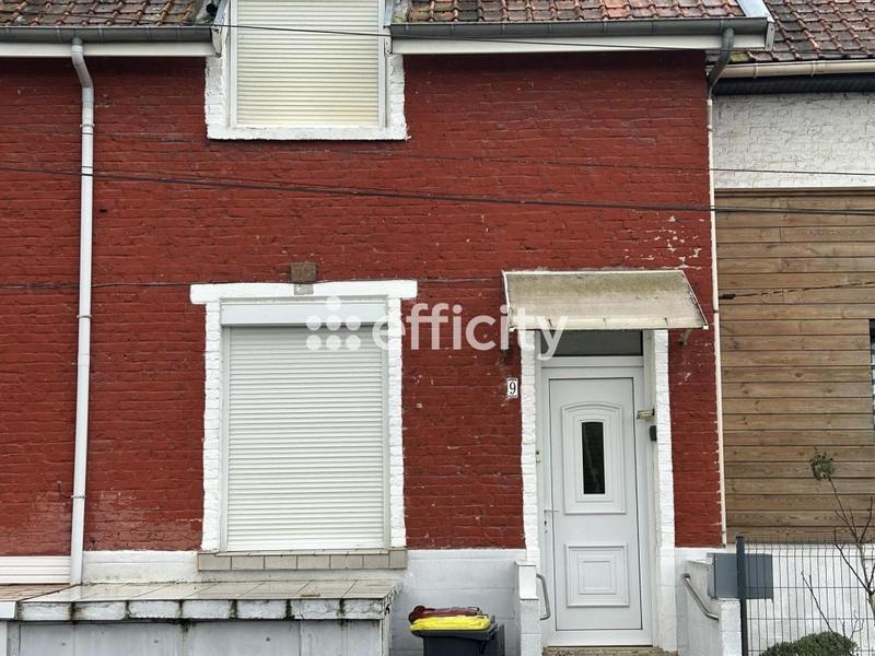 Maison - 80 m² - 5 pièces