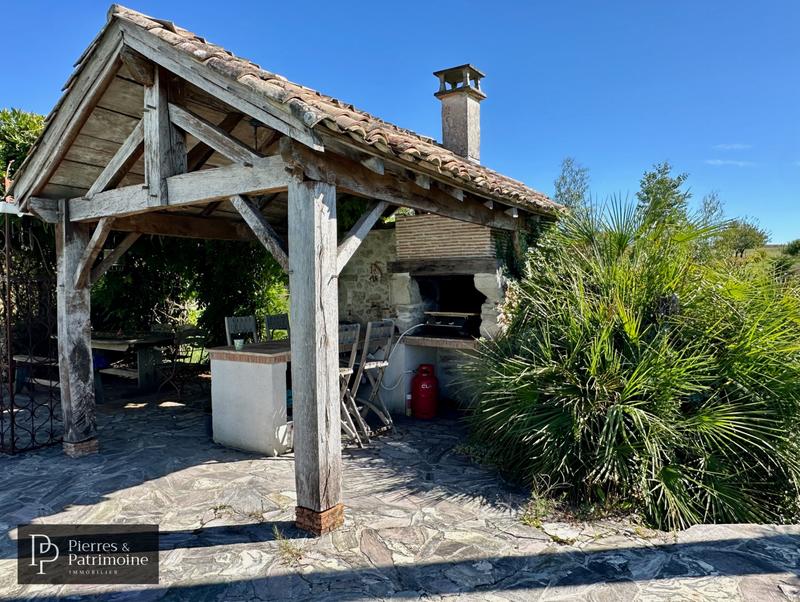 Propriété - 373 m² - 10 pièces