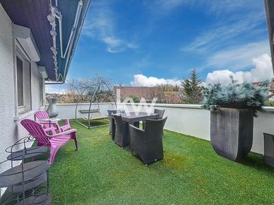 Maison - 200 m² - 7 pièces