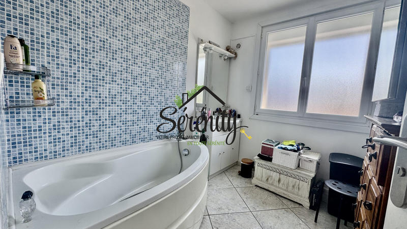 Maison - 100 m² - 6 pièces