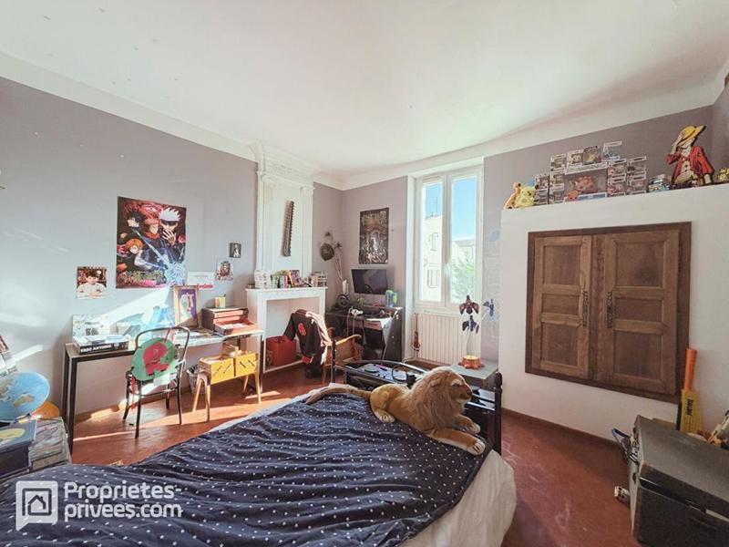 Maison - 479 m² - 9 pièces