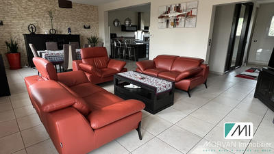 Maison - 240 m² - 7 pièces