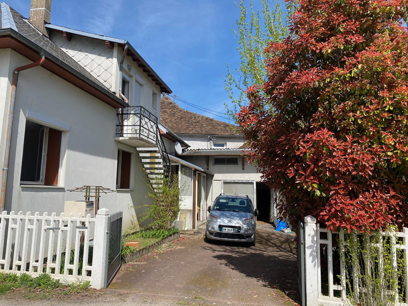 Maison - 90 m² - 4 pièces