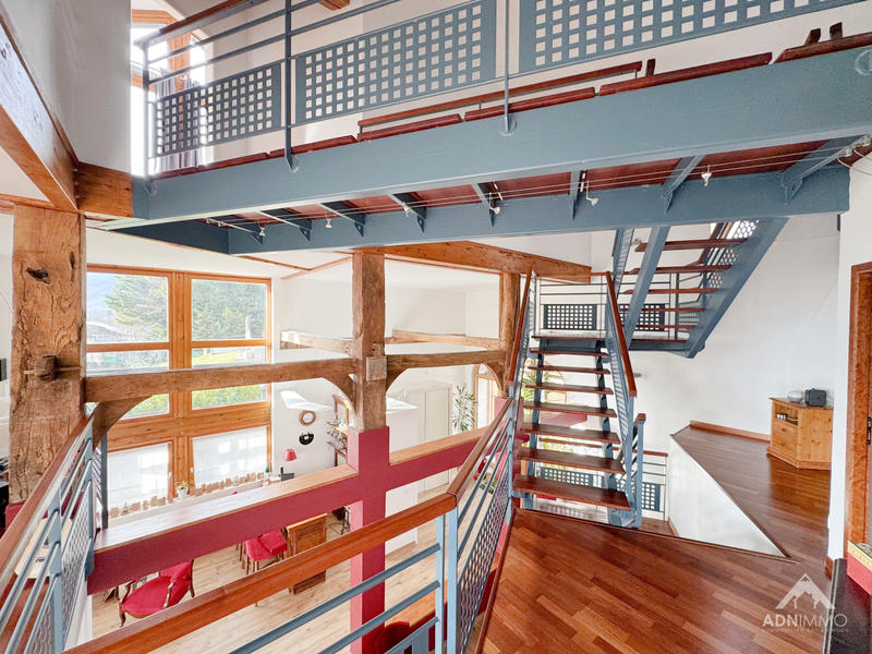 Maison - 280 m² - 6 pièces