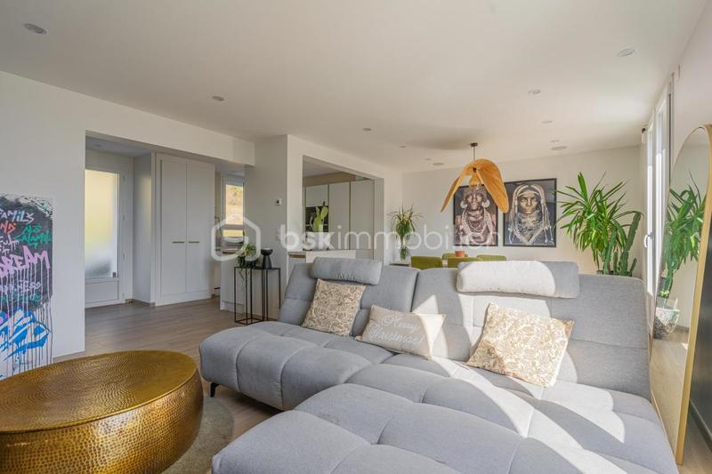 Appartement - 81 m² - 3 pièces