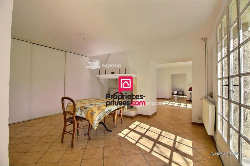 Maison - 266 m² - 7 pièces