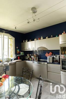 Maison - 334 m² - 12 pièces