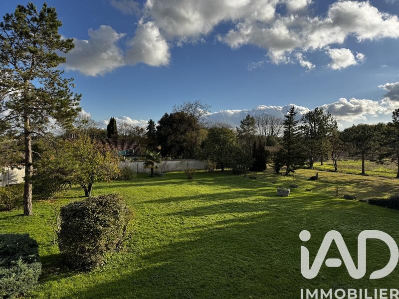 Maison - 306 m² - 9 pièces