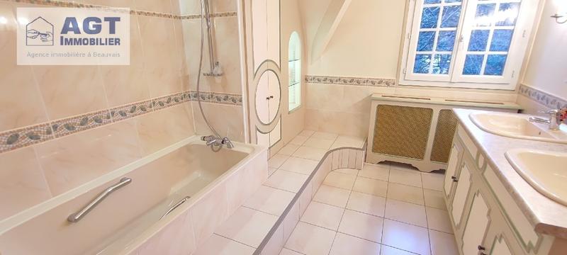 Propriété - 230 m² - 8 pièces