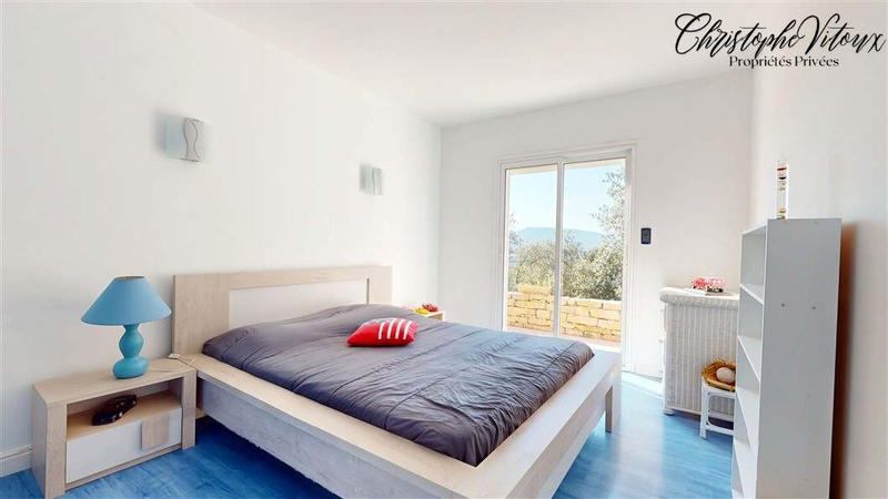 Villa - 200 m² - 5 pièces