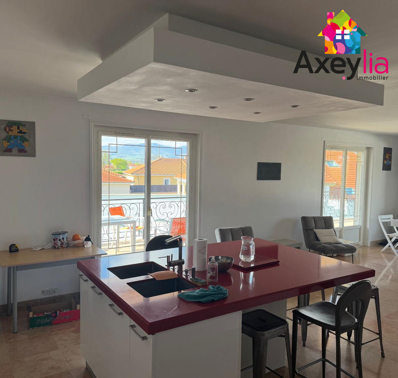 Maison - 283 m² - 10 pièces