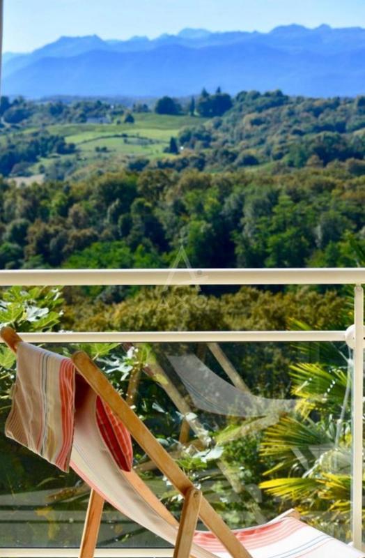 Maison - 240 m² - 10 pièces