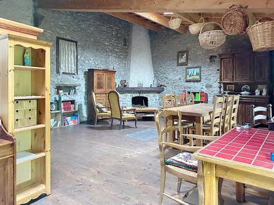 Ferme - 300 m² - 6 pièces