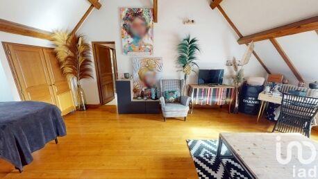 Maison - 210 m² - 7 pièces