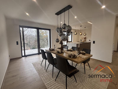 Maison - 200 m² - 6 pièces