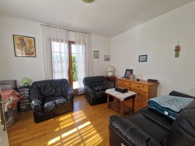 Maison - 147 m² - 8 pièces