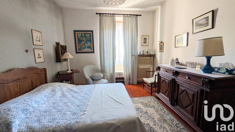 Maison - 242 m² - 7 pièces