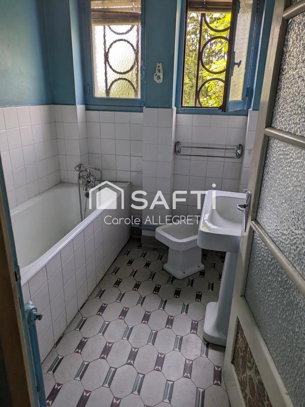 Maison - 130 m² - 9 pièces