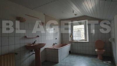 Maison - 250 m² - 8 pièces