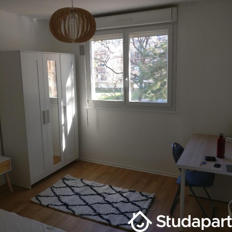 Chambre - 10 m² - 1 pièce