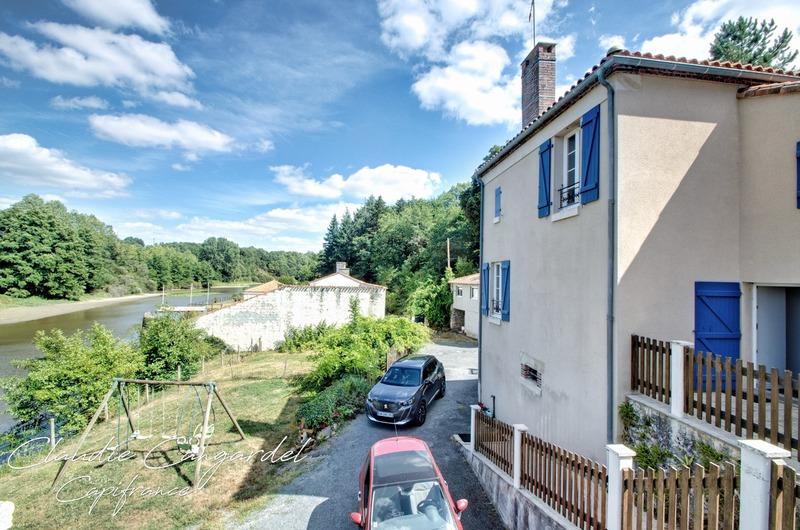 Maison - 144 m² - 8 pièces