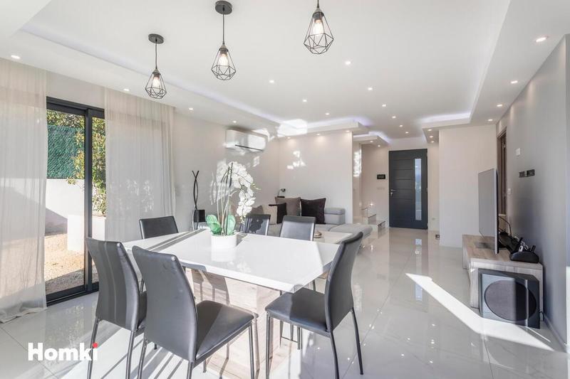 Maison - 120 m² - 6 pièces