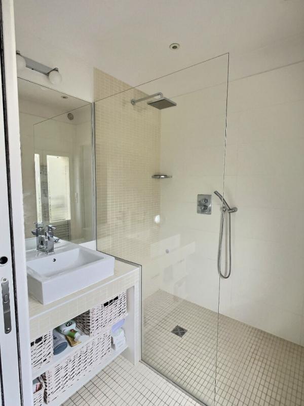 Demeure - 200 m² - 7 pièces