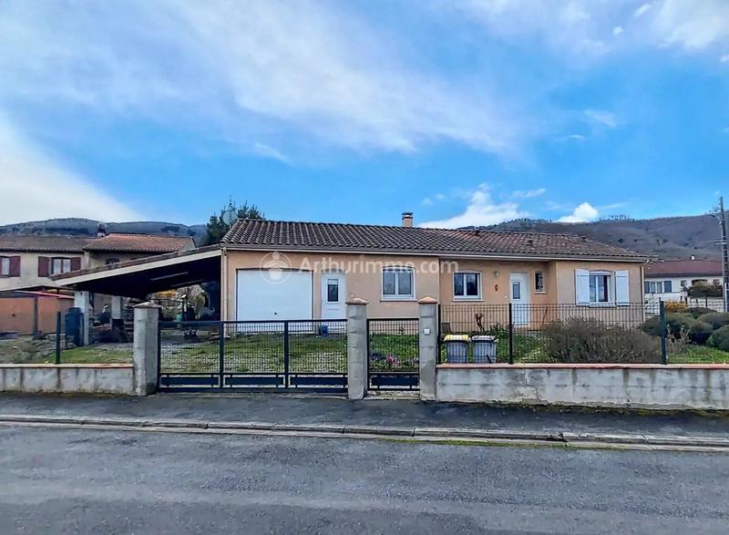 Maison - 90 m² - 5 pièces