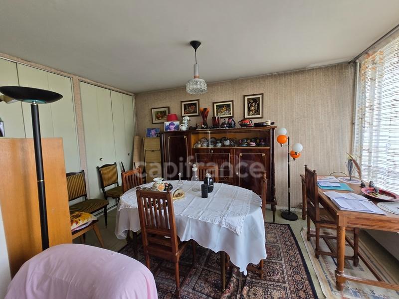 Appartement - 80 m² - 4 pièces