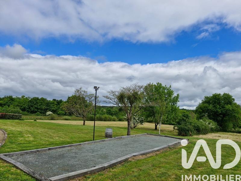 Maison - 437 m² - 12 pièces