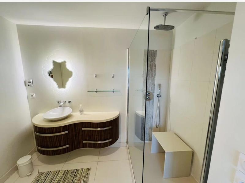 Appartement - 110 m² - 3 pièces