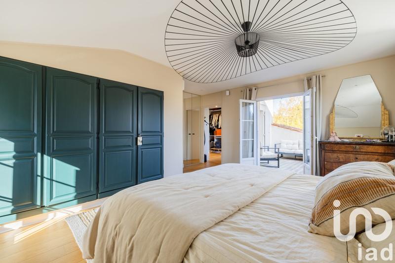 Maison - 300 m² - 7 pièces