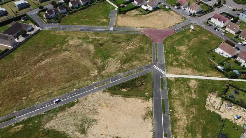 Terrain de lotissements - 878 m²