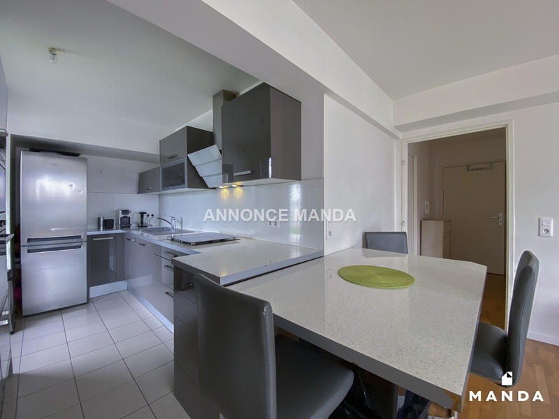 Chambre - 12 m² - 4 pièces